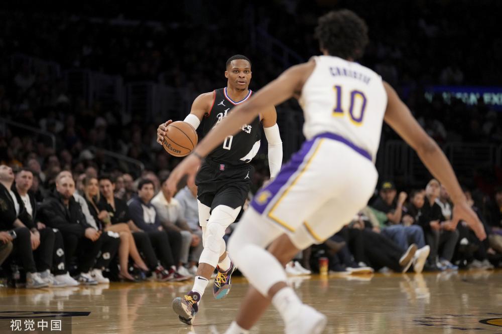 正是凭借其 正是凭借其